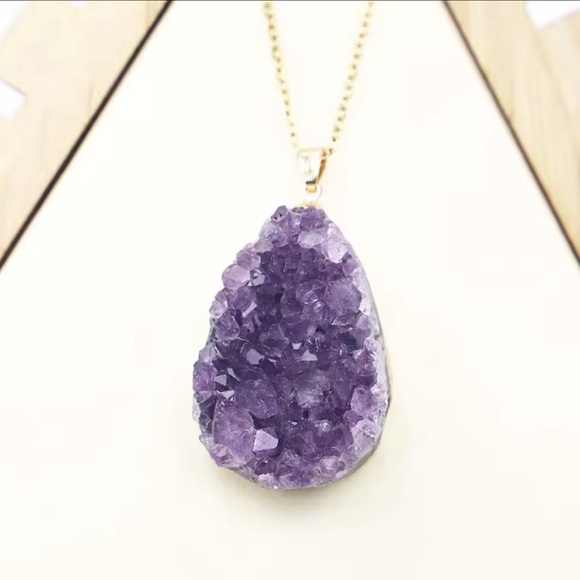 Amethysts Irregular Shape Natural Crystal Necklace With StainlessSteel Chain - Picture 7 of 7